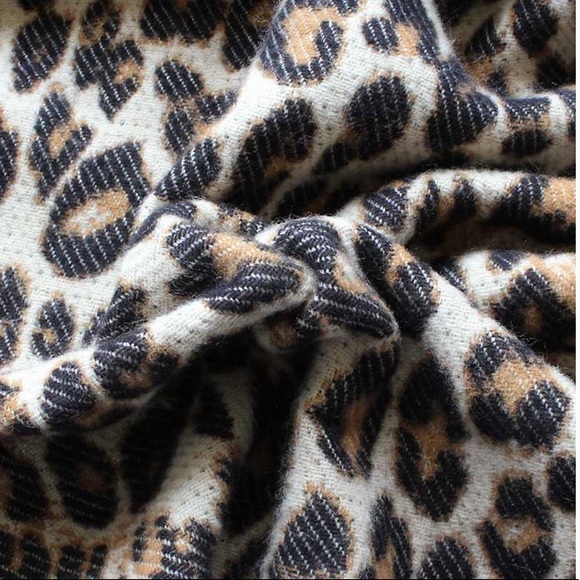 SOLD OUT Leopard Animal Print Tassel Blanket Scarf Poncho - Picture 5 of 5